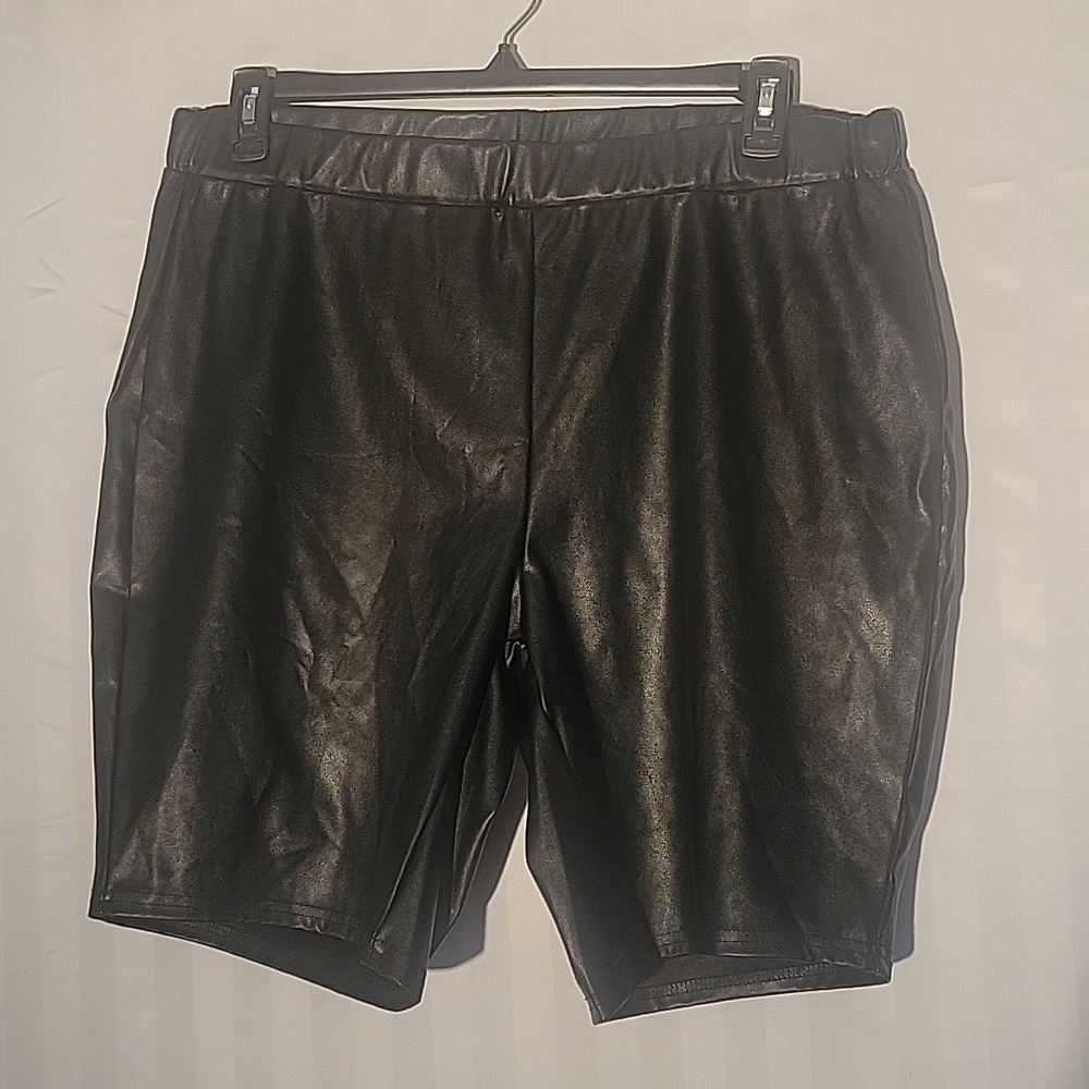 New Look Womans Black Stretchy Waist Bike Shorts, Size: 2X, NWT